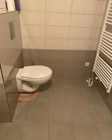Apartman 公寓 *